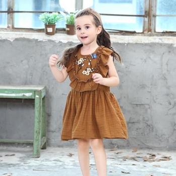 Απαλό παιδικό φόρεμα για κορίτσια σε καφέ χρώμα με floral κεντήματα