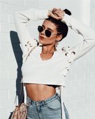 Интересна къса дамска блуза с дълъг ръкав и екстравагантни дълги връзки 