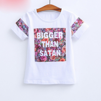 Γλυκό μπλουζάκι για κορίτσια με επιγραφή και floral δικαίωμα
