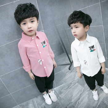 Κομψό πουκάμισο για αγόρια με κεντήματα σε ροζ και λευκό χρώμα