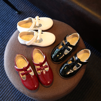Κομψά casualπαιδικά παπούτσια για αγόρια με κορδέλα σε κόκκινο, μαύρο και άσπρο χρώμα