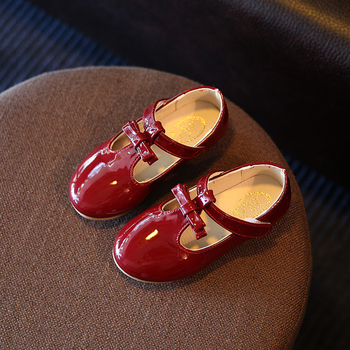 Κομψά casualπαιδικά παπούτσια για αγόρια με κορδέλα σε κόκκινο, μαύρο και άσπρο χρώμα