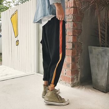 Κομψά αντρικά παντελόνια σε ευρύ σχέδιο σε δύο χρώματα ιμάντα