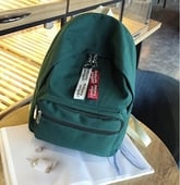 Παιδικό σακίδιο με πολλά χρώματα  και τσέπες