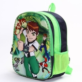 Ένα μικρό σακίδιο για αγόρια και κορίτσια με κινούμενες εικόνες σε διάφορα μοντέλα