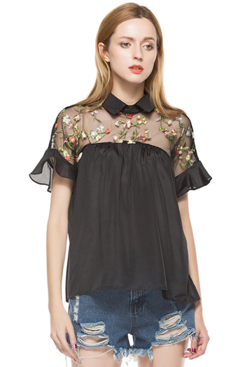 Стилна дамска риза с къс ръкав и флорална бродерия, в свободен стил