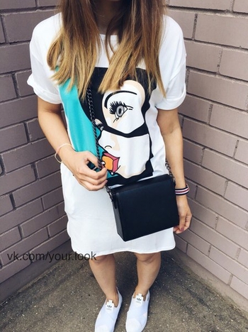 Ежедневен дамски блузон с изображение и 3/4 ръкав в бял и черен цвят