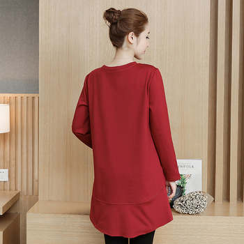 Стилна блуза за бременни жени с етно десен в червен и черен цвят