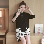 Κομψό φόρεμα για τις έγκυες γυναίκες σε λευκό και μαύρο με μανίκια 3/4