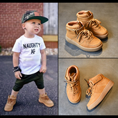 Κομψά παιδικά πάνινα παπούτσια για αγόρια με λουράκια βελκρό και κορδόνια σε καφέ χρώμα