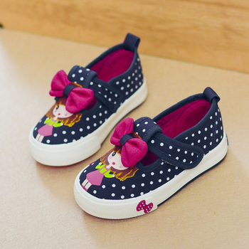 Παιδικά παπούτσια για κορίτσια με λουράκια βελκρό και κορδέλα
