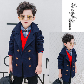 Стилно детско палто за момчета в син и бежов цвят