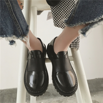 Κομψά γυναικεία παπούτσια, εκλεκτής ποιότητας με ανθεκτική σόλα σε μαύρο χρώμα