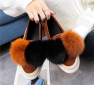 Ежедневни,много удобни дамски обувки с равна подметка и красиво пухче