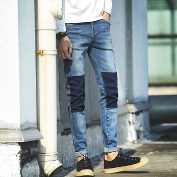 Casual Men Slim Jeans σε ενδιαφέρον σχέδιο και σε πολλά μεγέθη