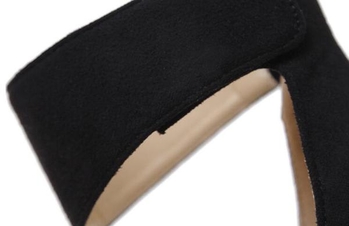 Дамски обувки на висок ток със закопчалки около глезена и актуална шарка