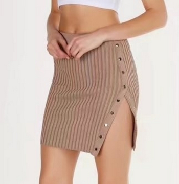 Ежедневна дамска плисирана пола с копчета и  цепка