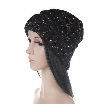 Χειμωνιάτικο γυναικείο καπέλο με χρωματιστά μοτίβα