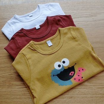 Детска блуза за момчета с интересна апликация в три цвята