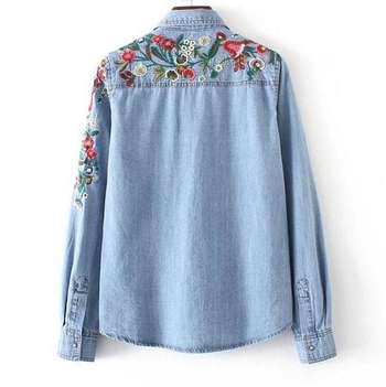 Γυναικείο τζιν πουκάμισο  με πολύ όμορφα σχέδια λουλουδιών κια κεντήματα