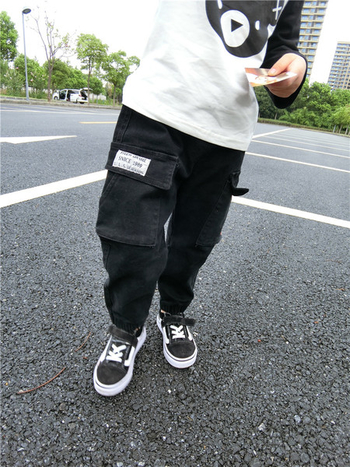 Стилни детски дънки за момчета с джобове, в черен и кафяв цвят