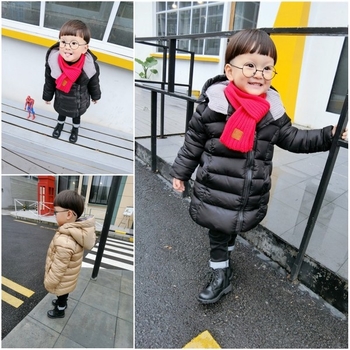 Χειμερινό παιδικό μπουφάν σε απλό και μακρύ περίγραμμα με κουκούλα