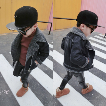 Κομψό παιδικό μπουφάν για αγόρια με χνούδι, κατάλληλο για τις κρύες μέρες
