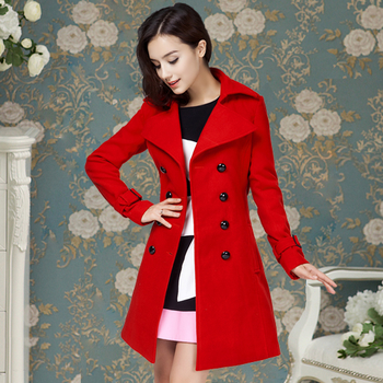 Κομψό γυναικείο παλτό σε κόκκινο χρώμα, κατάλληλο για κάθε περίσταση