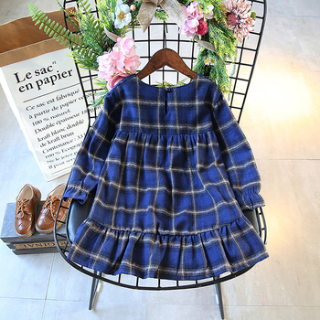 Κομψό παιδικό φόρεμα για το φθινόπωρο για κορίτσια με μακριά μανίκια 