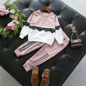 Αθλητικό-κομψό παιδικό σετ για κορίτσια - μπλούζα με  δαντέλα + παντελόνι, σε δύο χρώματα