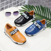 Κομψά παιδικά παπούτσια για αγόρια σε τρία χρώματα με επιγραφές