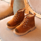 Παιδικές μπότες για αγόρια με ανθεκτική σόλα σε τρία χρώματα