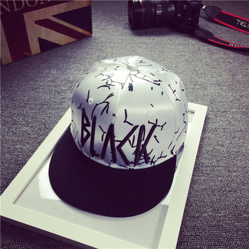 Hip Hop καπέλο σε μαύρο και άσπρο χρώμα με επιγραφή - unisex