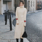 Ζεστό, μακρυμάνικο, γυναικείο φόρεμα και με ημήψηλο γιακά