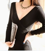 Γυναικείο αθλητικό-κομψό φόρμα με βαθύ ντεκολτέ