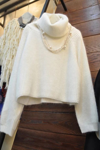Елегантен плетен дамски пуловер с поло яка, в бял цвят