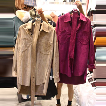 Σπορ-κομψό γυναικείο πουκάμισο με ζώνη σε μπεζ και μπορντό χρώμα