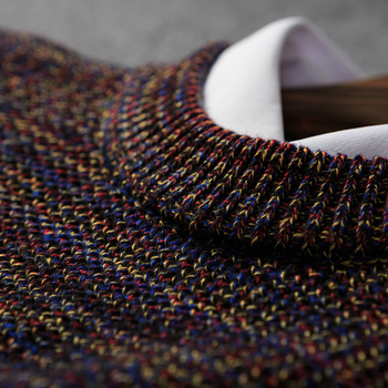 Ανδρικό πλεκτό πουλόβερ με κολάρο σε σχήμα Τ σε τρία χρώματα
