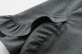 Елегантен дамски панталон с висока талия в сив цвят