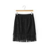 Κομψή γυναικεία φούστα σε μαύρο χρώμα με περιθώρια