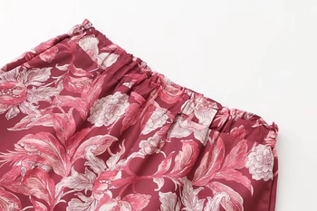 Цветен широк дамски панталон с висока талия