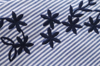 Γυναικείο φθινοπωρινό πουκάμισο κατάλληλο για καθημερινή χρήση με διακόσμηση κεντήματος