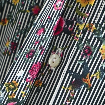 Ефектна дамска риза в сив цвят с флорален десен