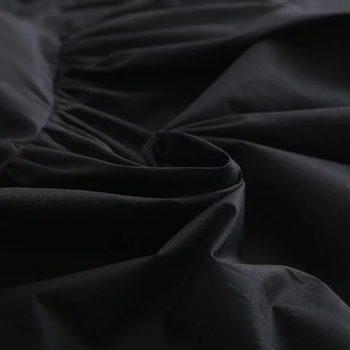 Стилна блуза за дамите в черен цвят в свободен стил