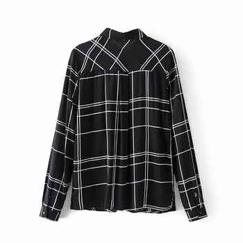Дамска риза в черен цвят с джоб