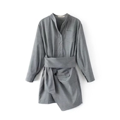 Κομψό μακρύ γυναικείο πουκάμισο με φαρδιά ζώνη