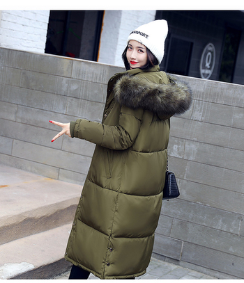 Πολύ κομψό μακρύ χειμωνιάτικο γυναικείο μπουφάν με κουκούλα 