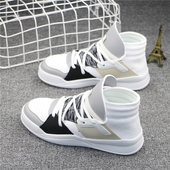 Дамски маратонки с връзки и голям език в небрежен стил