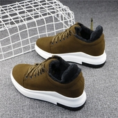 Γυναικεία αθλητικά  παπούτσια για το φθινοπώρο και το χειμώνα  σε  μαύρο και πράσινο χρώμα