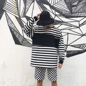 Ευρεία ανδρική μπλούζα με ριγέ, κατάλληλη για την  καθημερινή ζωή